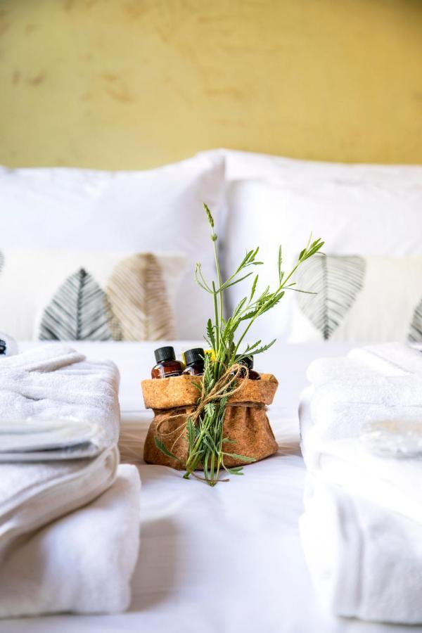 Eunoia - Monastiraki Square Suite Beautiful Living In The Heart Of أثينا المظهر الخارجي الصورة